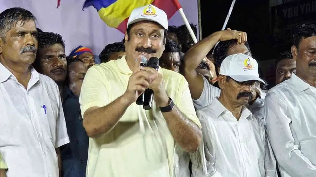 anbumani-cap-mic