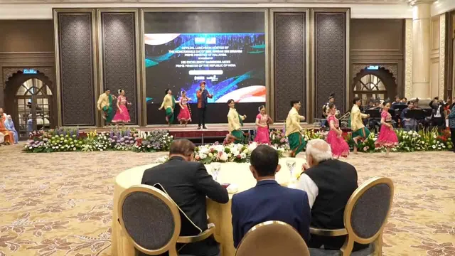 modi-malasia-nalai-namathey