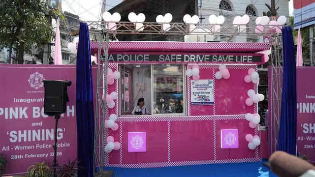 wb-pink-booth