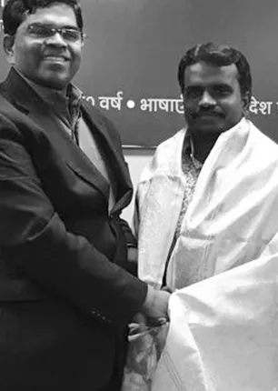 /idhalgal/eniya-utayam/sahitya-akademi-honored-by-tamil-poet-vallambari-lena