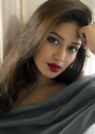 /idhalgal/cinikkuttu/action-queen-nivedita-pethuraj