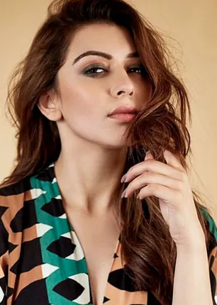 /idhalgal/cinikkuttu/hansika-and-producer