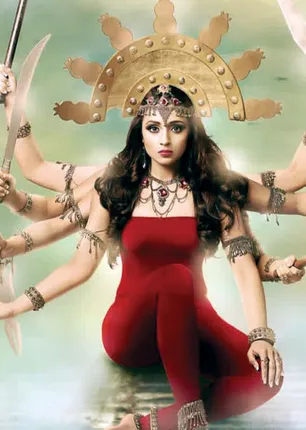/idhalgal/cinikkuttu/trisha-chittuzi-nayantara-clamor-cinema-flow