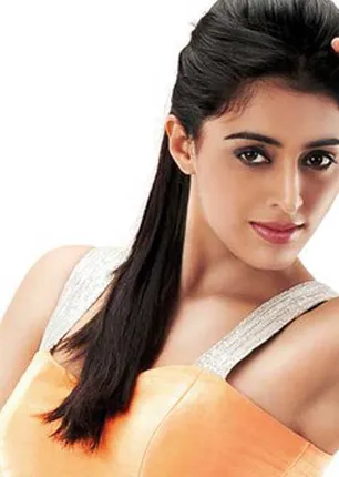 /idhalgal/cinikkuttu/actress-crying-party