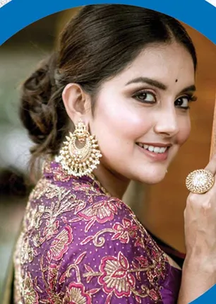 /idhalgal/cinikkuttu/director-who-prepared-me-mahima-nambiar-open-talk