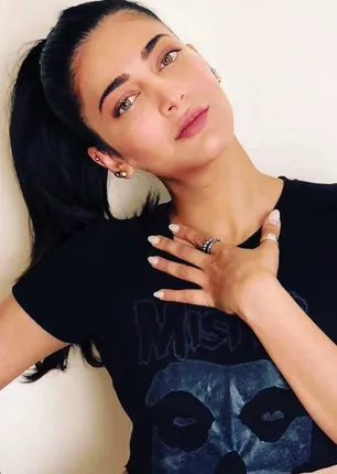/idhalgal/cinikkuttu/sad-song-sruthi