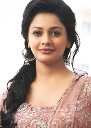 /idhalgal/cinikkuttu/pooja-kumar