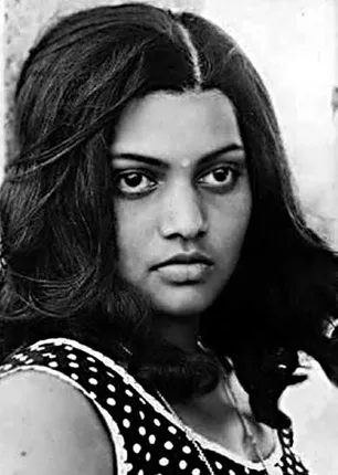 /idhalgal/cinikkuttu/divorce-and-suicide-actresses-special-story