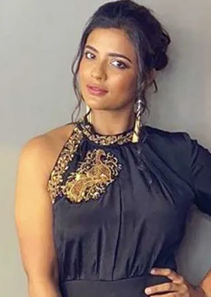 /idhalgal/cinikkuttu/i-will-not-be-set-it-aishwarya-rajesh-palich