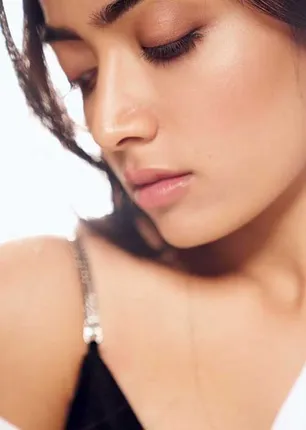 /idhalgal/cinikkuttu/rashmika-build-round