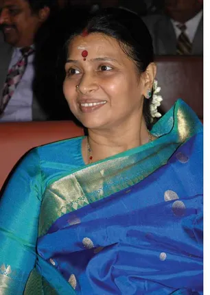 /idhalgal/eniya-utayam/chief-ministers-first-lady-durga-stalin-rekha-nair