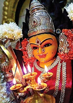 /idhalgal/balajothidam/worship-malavi-gives-double-growth-business-b-balajiganesh