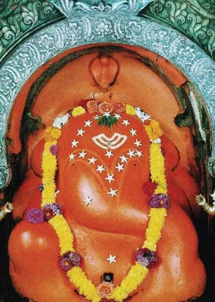 /idhalgal/om/lord-ganesha-also-blesses-child
