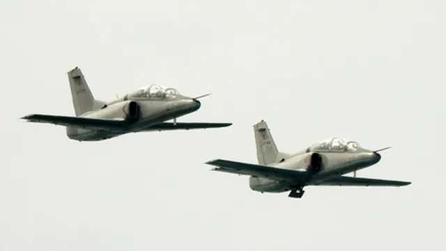 K-8 trainer jet pic