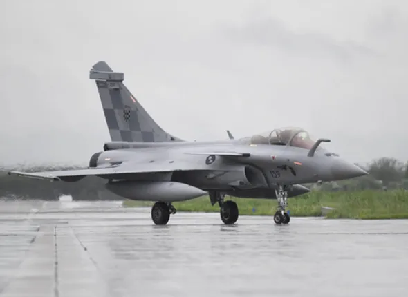 Rafale jet