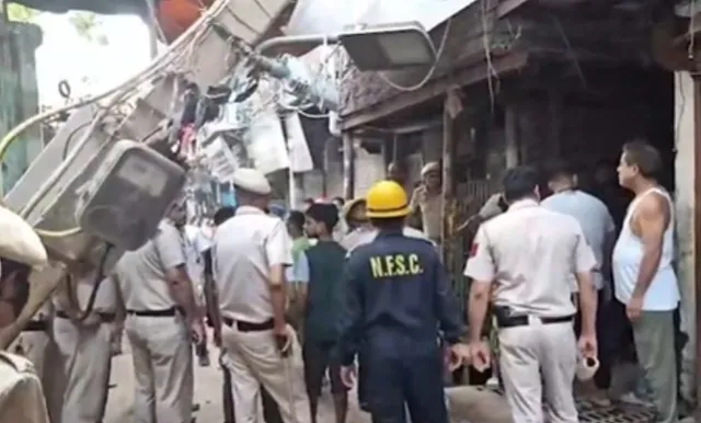 Delhi building collapse
