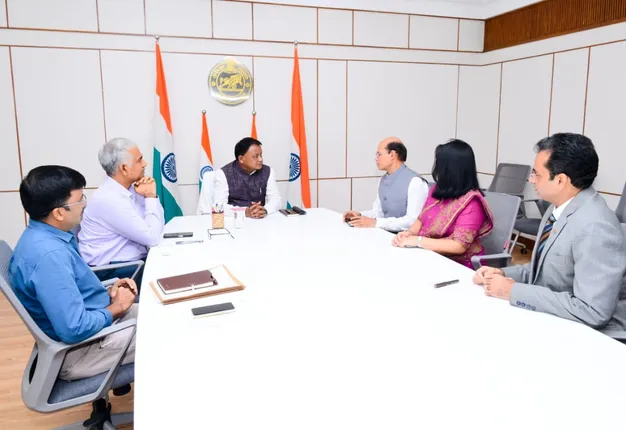 ODISHA CM MEETIING WITH IFS OFFICERS