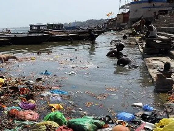 Government mulling law to punish those polluting Ganga