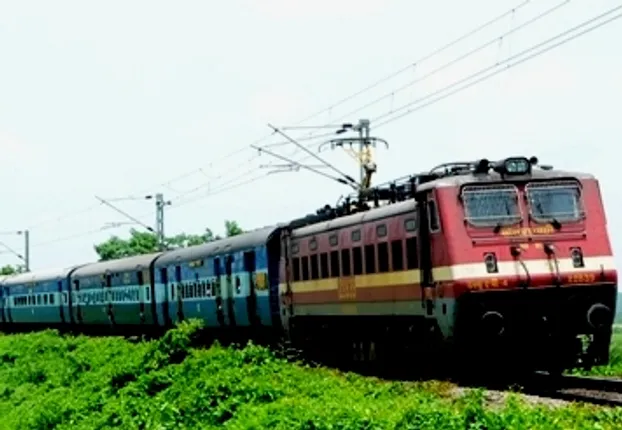 RPF ASI falls off train, loses legs while chasing snatcher in Odisha