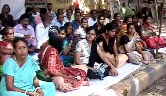 Mahanadi row: Odisha outfit stages dharna at Jantar Mantar