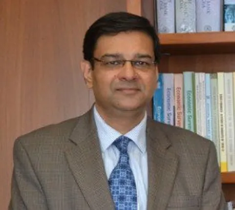 RBI chief asks centre to drastically cut borrowings