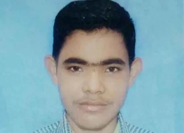 Odisha Plus II student who consumed pesticide after being caught for MP dies