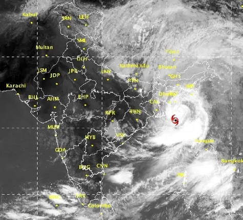 3 lakh people evacuated as cyclone Mora approaches Bangladesh