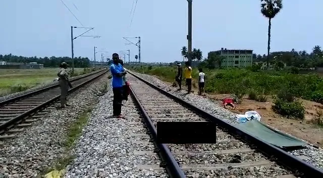 Odisha girl jumps before train for bicycle; mother dies while saving her