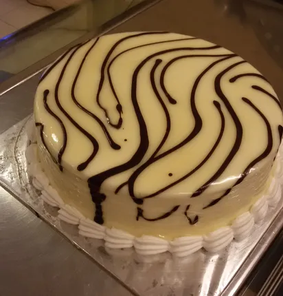 Odisha capital readies for festive season with delectable personalised cakes