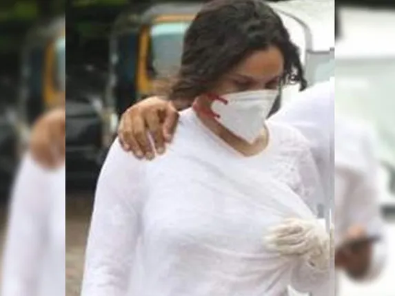 Ankita Lokhande visits Sushant Singh Rajput's family