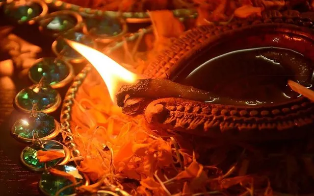 Happy Diwali Wishes, Images for WhatsApp status, Wishes in Hindi