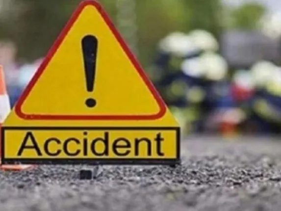 One killed, 4 injured as truck falls off Kuakhai bridge after hitting car in Cuttack