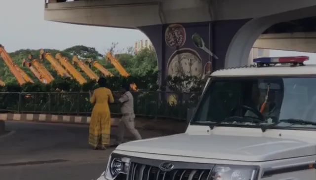 High drama in Odisha capital as woman protests police bandobast for CM's carcade movement