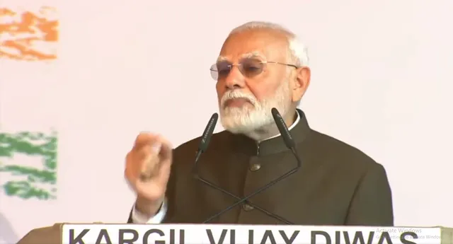 PM Modi pays homage to Kargil war martyrs, attacks Oppn on Agnipath Scheme