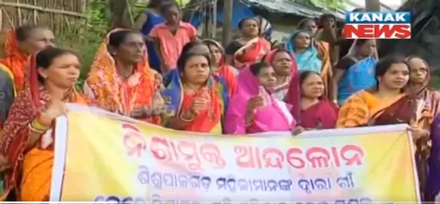 Odisha: Women vandalise liquor unit in Bhubaneswar, force owner to do sit-ups