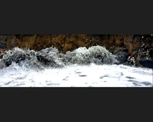 50 cm tsunami hits Miyazaki Port after 7.1-magnitude earthquake jolts Japan