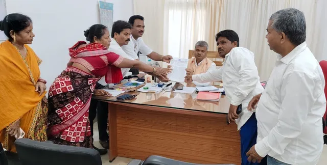 Mkg SC ST sangh dabi patra pradan