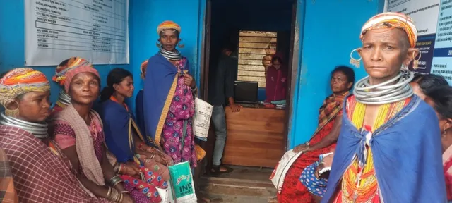 Mkg Banda women waiting atj seba kendra (1)