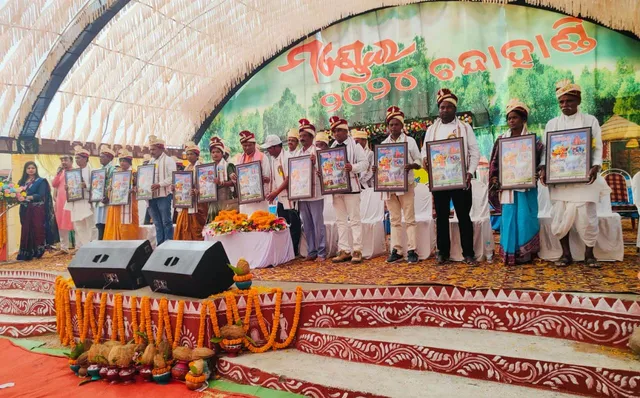 51ed99a2-ffdc-45c2-aa16-707551d1fd52