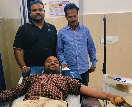 Mkg Dr. SubratJena donate blood 