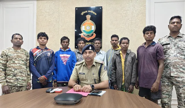 Mkg 7 naxal arrested