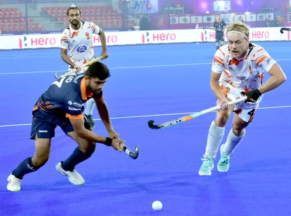 Bengal Tigers rise to second with emphatic win