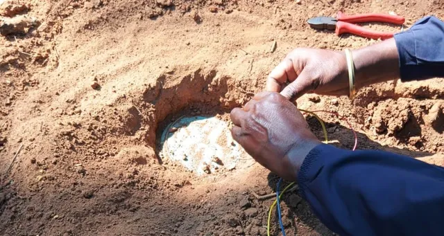 Mkg naxal landmine defused (1)