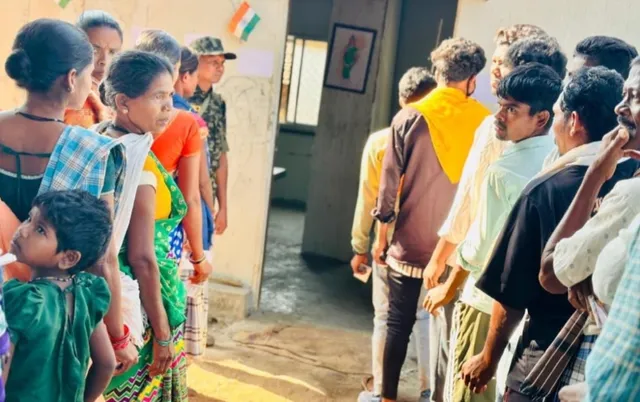 ସ୍ବାଧୀନତାର ୭୭ ବର୍ଷ ପରେ ସୁକମା ଜିଲ୍ଲାର ପଡିଆ ବ୍ଲକକୁ ଲାଗି ରହିଥିବା କୋଣ୍ଟା ଅଞ୍ଚଳରେ ଲୋକେ ମତଦାନ ଅଧିକାର ସାବ୍ୟସ୍ତ କରିଛନ୍ତି