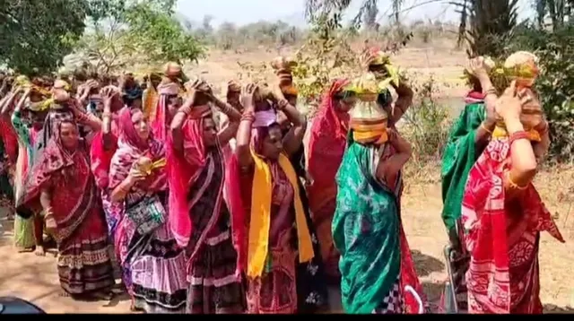 ଅମଠାପଡା କଳସ ଶୋଭାଯାତ୍ରା