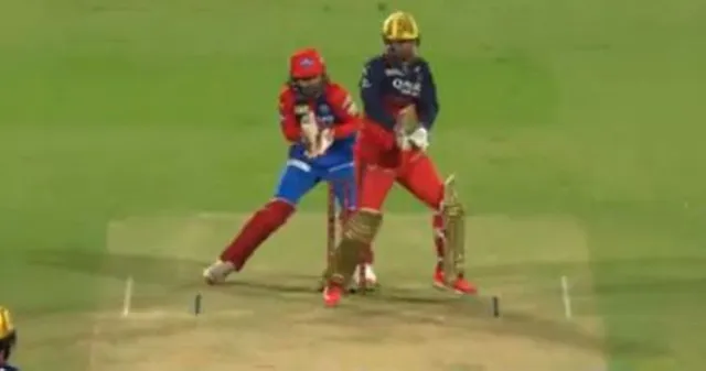 RCB's target for victory is 164 runs.