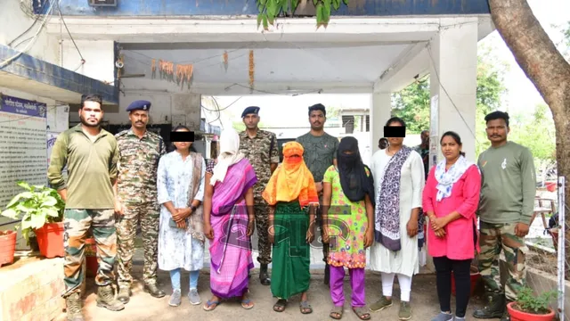 5 women maoists arrested