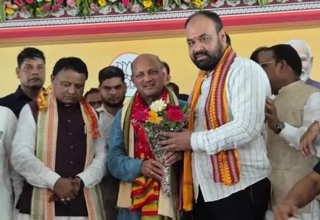 ad5a242e-5a5d-43b8-8631-18237a3d5e25