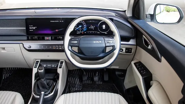 fb9dd056-f4f0-4ba8-b6d5-76334e6a729b