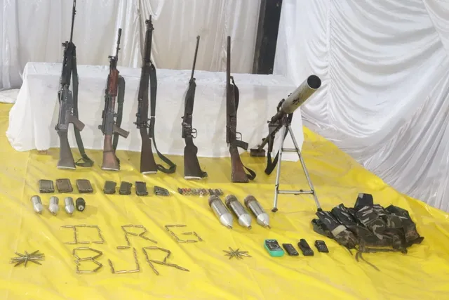 Mkg 4 naxal dead  (3)